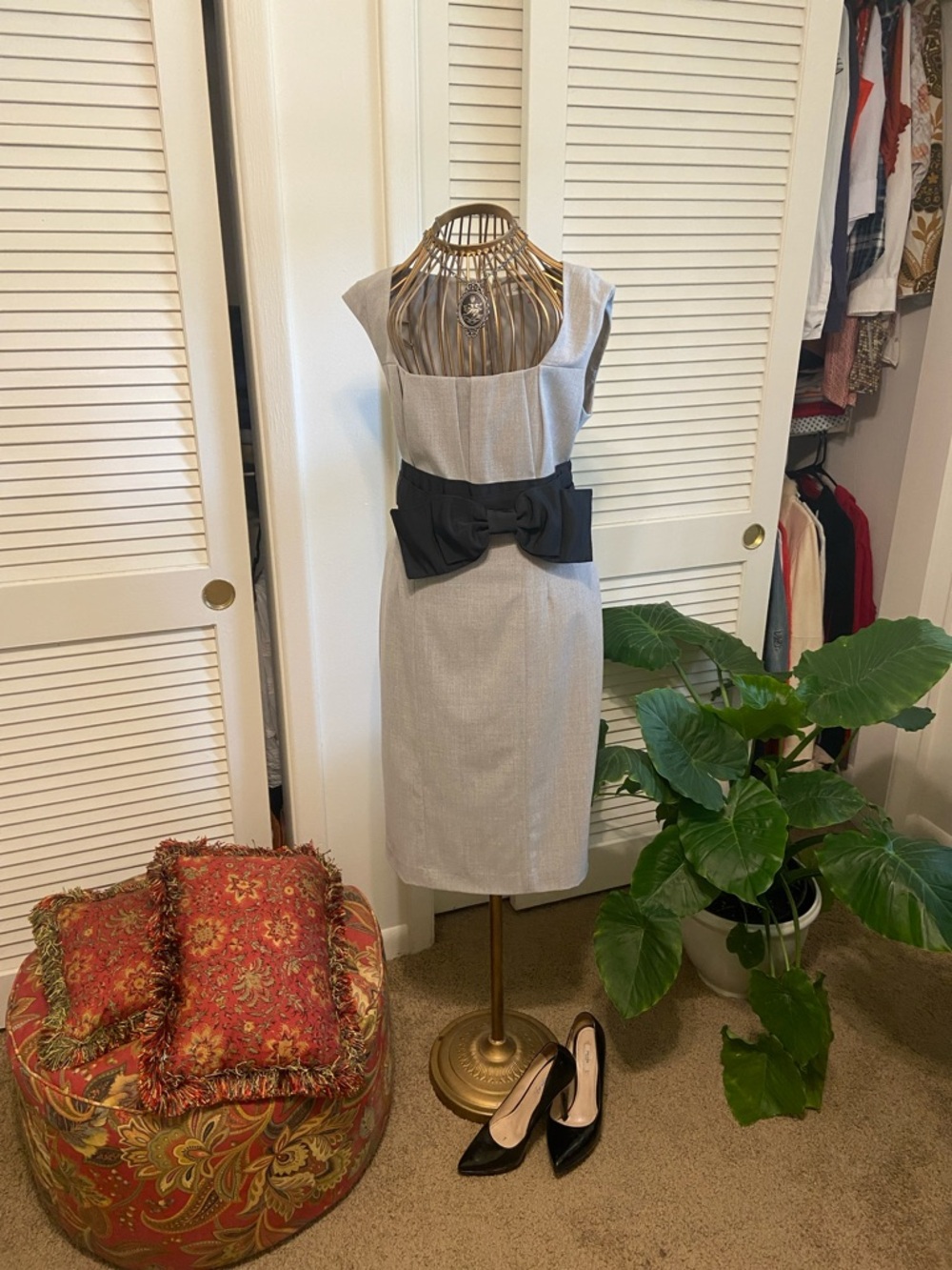 Calvin Klein Light Gray Sheath Dress with Black Bow